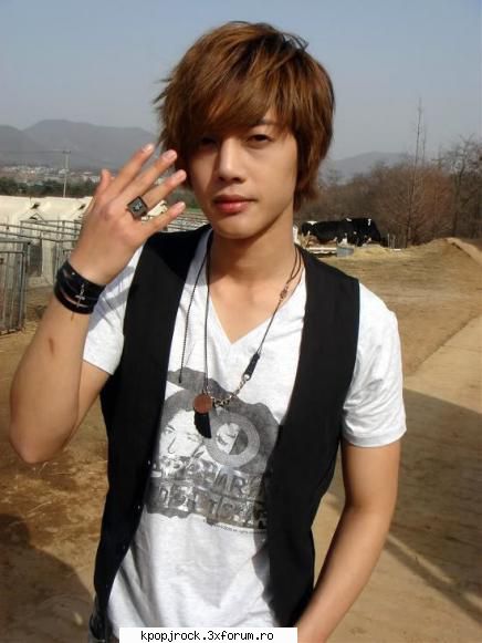 adour possa=p~

 :nebun: kim hyun joong