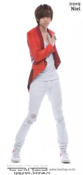 emotional voice - niel - main vocal
real name: ahn daniel (안 august 16, 1994 niel