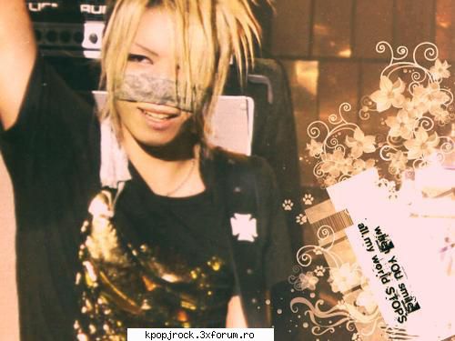 reita real name: suzuki akira date: may 27, kanagawa japanblood type: aheight: 172cm 55kg mother,